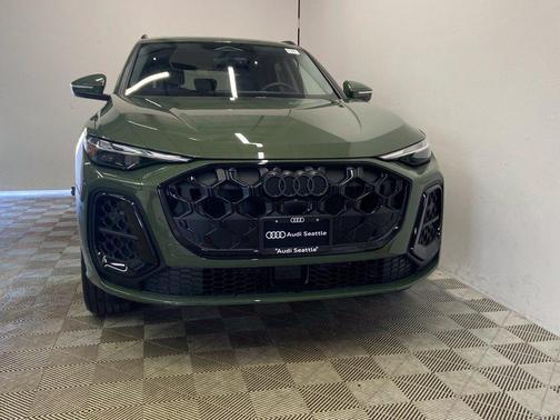 District Green Metallic 2026 Audi Q5 Premium TFSI quattro S tronic