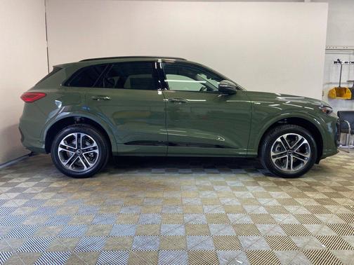 District Green Metallic 2026 Audi Q5 Premium TFSI quattro S tronic