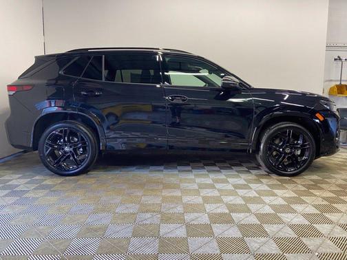 Deep Black Pearl 2026 Volkswagen Tiguan 2.0T SE R-Line Black 4MOTION