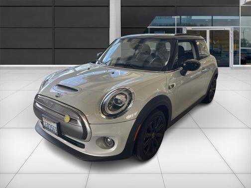 2021 MINI SE Hardtop Signature Plus