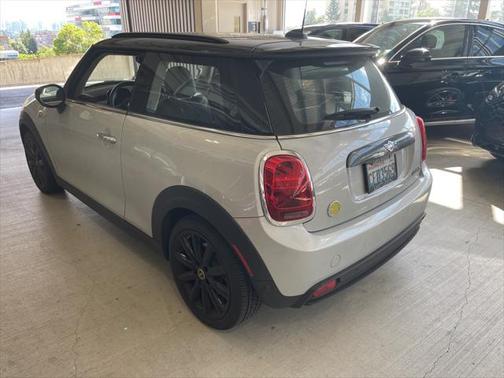 2021 MINI SE Hardtop Signature Plus