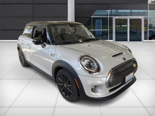 2021 MINI SE Hardtop Signature Plus