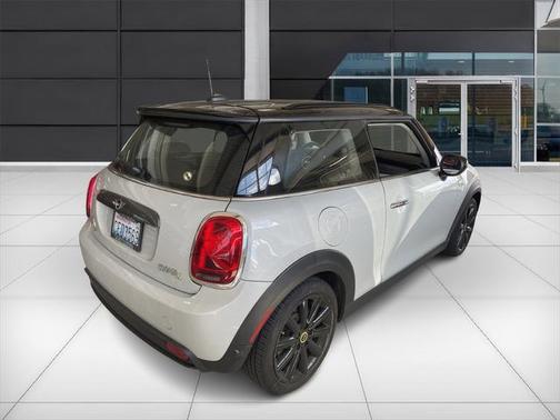 2021 MINI SE Hardtop Signature Plus