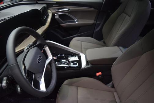 2025 Audi Q5 2.0T Premium Plus