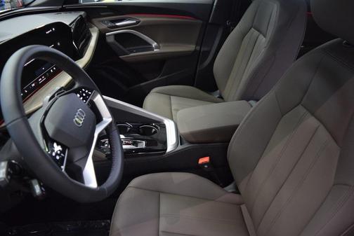 2025 Audi Q5 2.0T Premium Plus