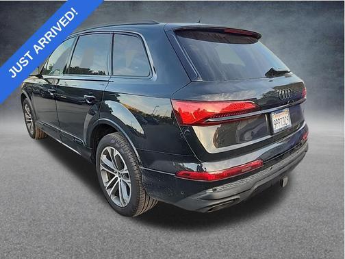 2025 Audi Q7 45 Premium Plus