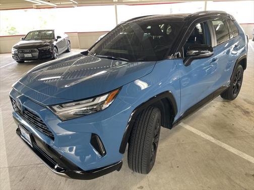 2022 Toyota RAV4 Hybrid SE