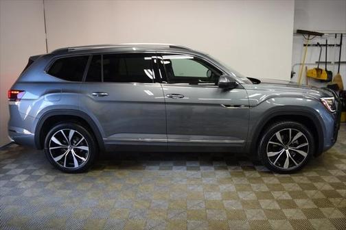 2025 Volkswagen Atlas 2.0T SEL Premium R-Line 4MOTION