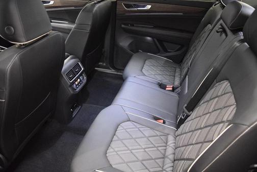 2025 Volkswagen Atlas 2.0T SEL Premium R-Line 4MOTION