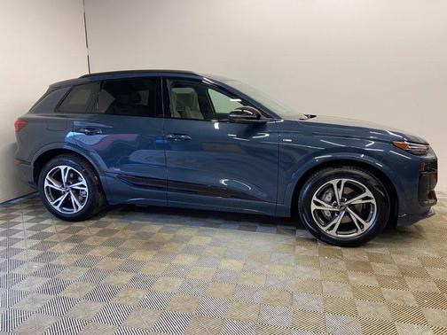 Blue Metallic 2027 Audi Q6 e-tron Prestige