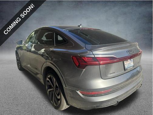 Daytona Gray Pearl 2023 Audi e-tron Sportback S line Premium Plus