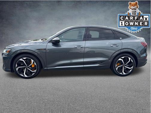 Daytona Gray Pearl 2023 Audi e-tron Sportback S line Premium Plus