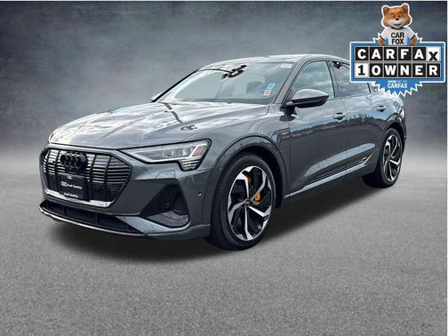 Daytona Gray Pearl 2023 Audi e-tron Sportback S line Premium Plus