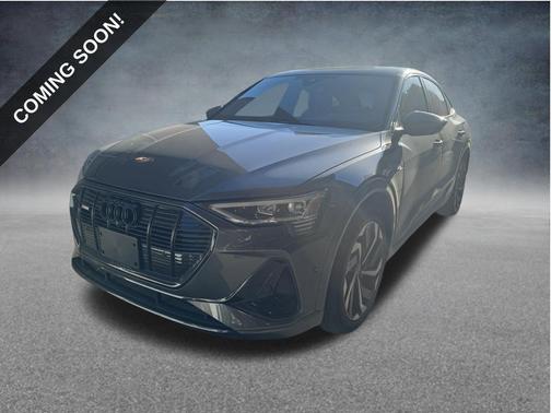 Daytona Gray Pearl 2023 Audi e-tron Sportback S line Premium Plus