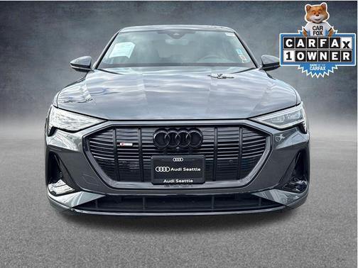Daytona Gray Pearl 2023 Audi e-tron Sportback S line Premium Plus