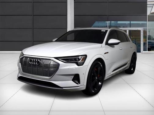 2019 Audi e-tron Prestige