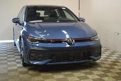 2025 Volkswagen Golf GTI 2.0T SE DSG