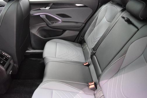 2025 Volkswagen Tiguan 2.0T SE R-Line Black 4MOTION