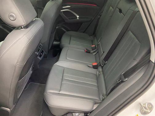 Glacier White 2026 Audi Q5 2.0T Premium Plus