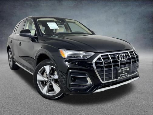 Black 2022 Audi Q5 40 Premium Plus