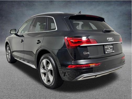 Black 2022 Audi Q5 40 Premium Plus