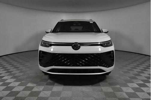 2025 Volkswagen Tiguan 2.0T SEL R-Line 4MOTION