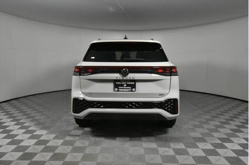 2025 Volkswagen Tiguan 2.0T SEL R-Line 4MOTION