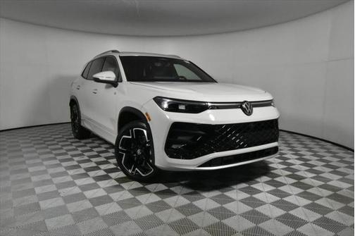 2025 Volkswagen Tiguan 2.0T SEL R-Line 4MOTION