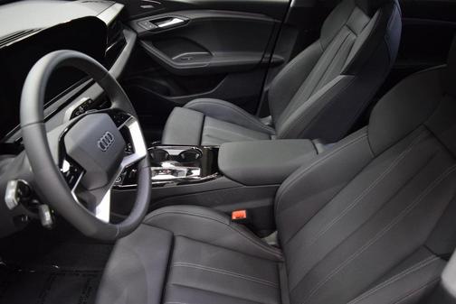 2025 Audi Q6 e-tron Premium Plus