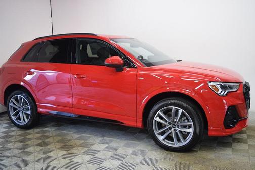 2025 Audi Q3 Premium