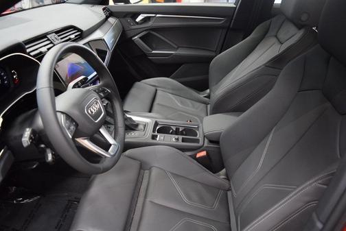 2025 Audi Q3 Premium