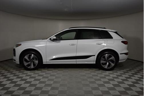 2025 Audi Q6 e-tron Premium