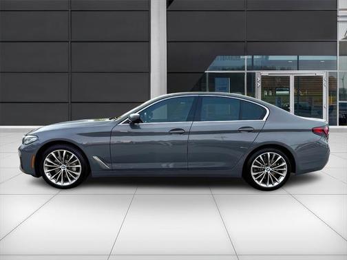 2022 BMW 530 i xDrive