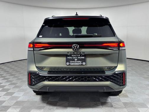 Avocado Green w/Deep Black Roof 2026 Volkswagen Tiguan 2.0T SE R-Line Black 4MOTION