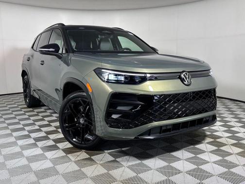 Avocado Green w/Deep Black Roof 2026 Volkswagen Tiguan 2.0T SE R-Line Black 4MOTION