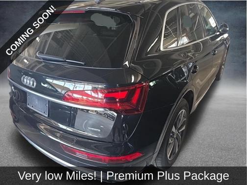 Mythos Black Metallic 2023 Audi Q5 45 S line Premium Plus
