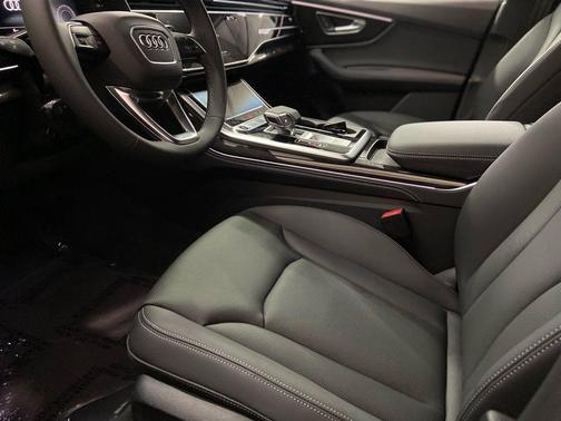 2026 Audi Q7 55 Premium Plus