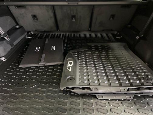 2026 Audi Q7 55 Premium Plus