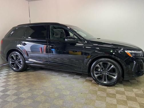 2026 Audi Q7 55 Premium Plus