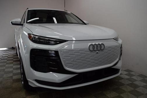 2025 Audi Q6 e-tron Premium Plus