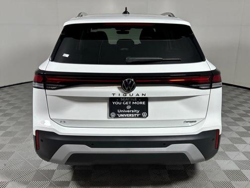 pure white 2026 Volkswagen Tiguan 2.0T SE 4MOTION
