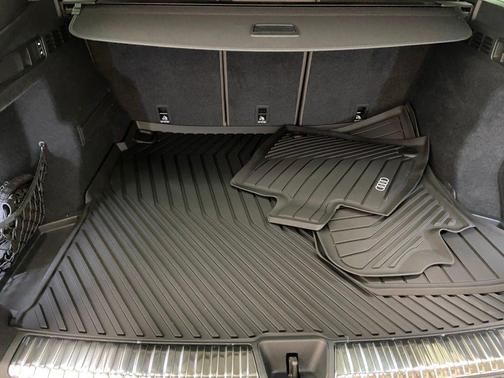 Green Metallic 2026 Audi Q5 2.0T Prestige