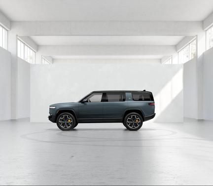 Storm Blue paint 2026 Rivian R1S Tri Motor Max Pack