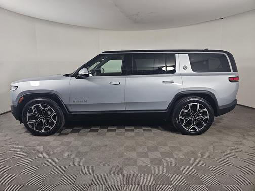 LA Silver 2024 Rivian R1S Adventure Package