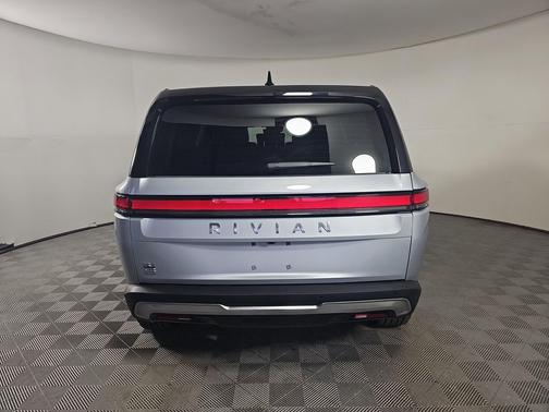 LA Silver 2024 Rivian R1S Adventure Package