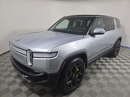 2023 Rivian R1S Adventure