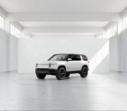 Glacier White paint 2026 Rivian R1S Performance Dual Motor Max Pack