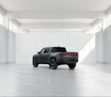 Storm Blue paint 2026 Rivian R1T Quad Motor Max Pack