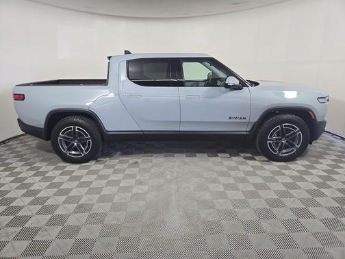 2025 Rivian R1T Adventure trim