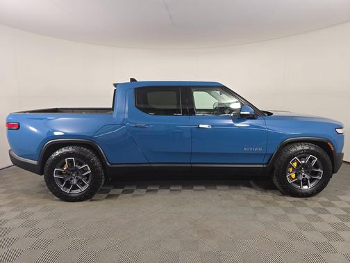 Rivian Blue 2023 Rivian R1T Adventure Quad Motor Large Pack